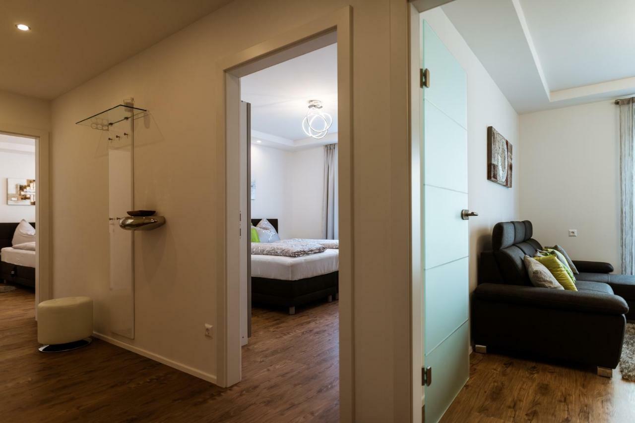 Mh Living - 11 - Modern Living Dream In Center